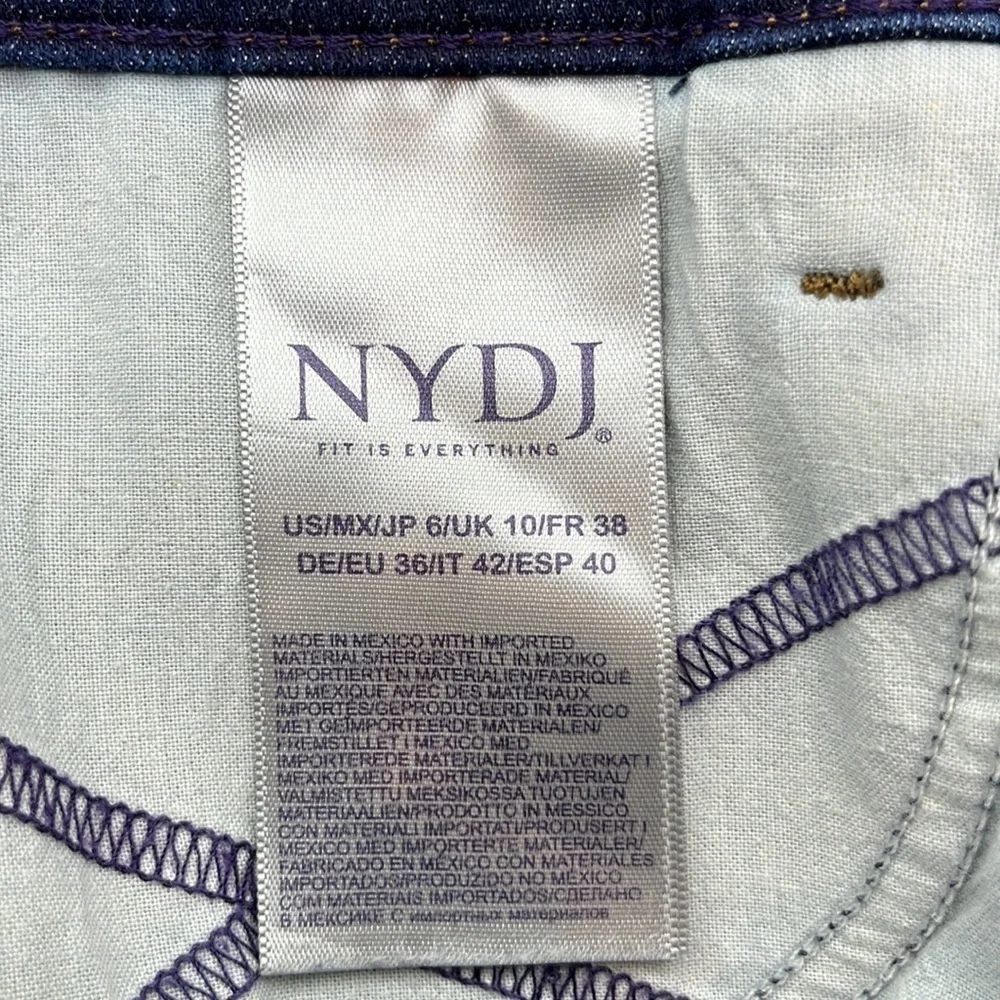 NYDJ Briella Short Size 6-SOLD - Picture 10 of 16